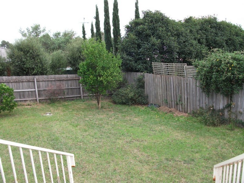 29 Valley View Crescent, Berwick VIC 3806