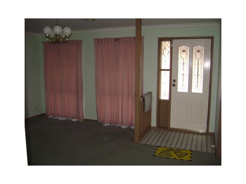 10 Coolong Avenue, Berwick VIC 3806