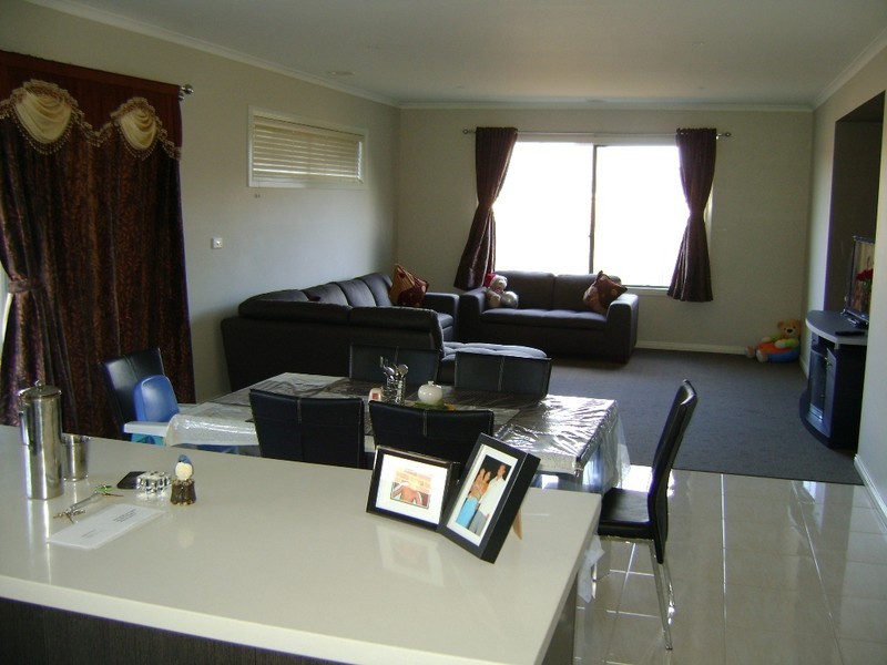 23 Sagan Drive, Cranbourne VIC 3977