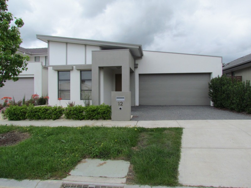 12 Whitehaven Street, Berwick VIC 3806