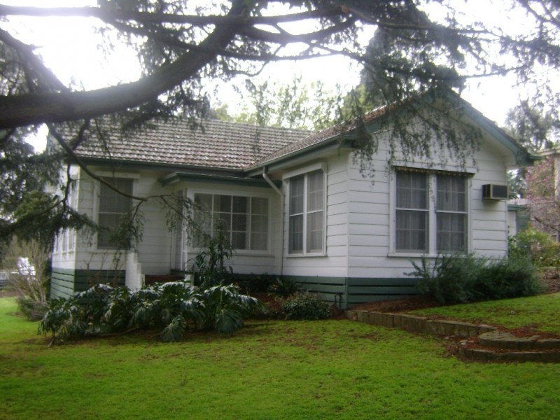 23 Wilson Street, Berwick VIC 3806