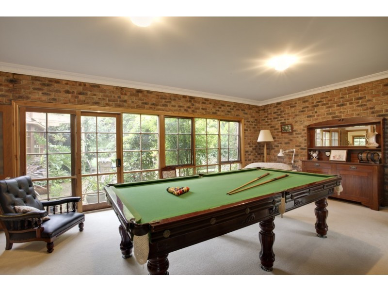 6 Quamby Avenue, Guys Hill VIC 3807