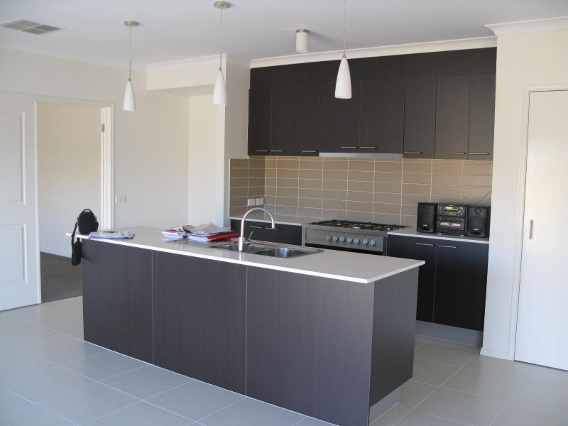 26 Dan Morgan Drive, Cranbourne East VIC 3977