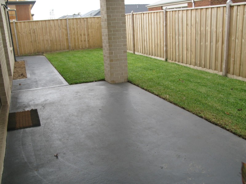 26 Dan Morgan Drive, Cranbourne East VIC 3977