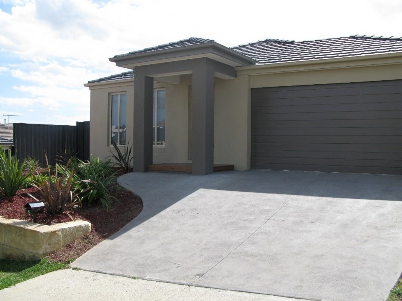 5 Huron Parkway, Pakenham VIC 3810
