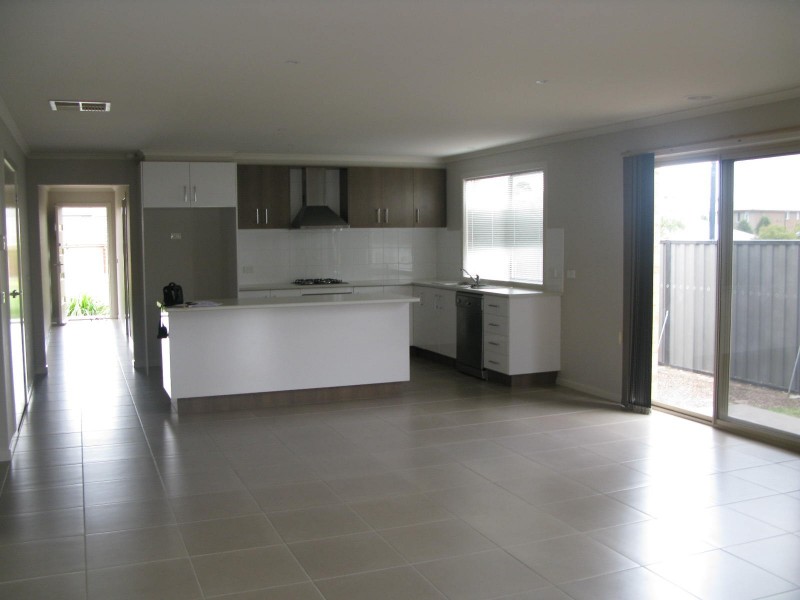 5 Huron Parkway, Pakenham VIC 3810