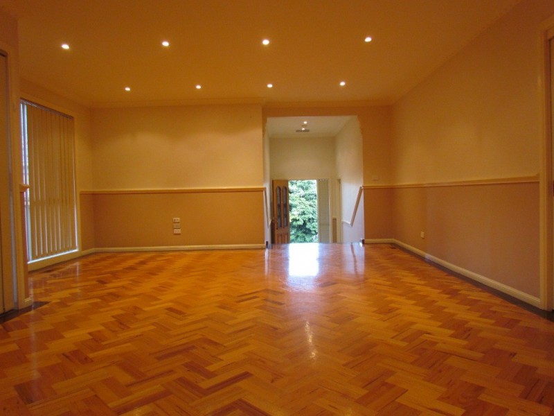 1/15 McNabb Street, Berwick VIC 3806