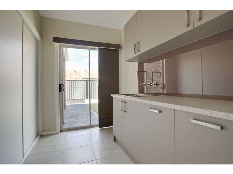 84 Heather Grove, Clyde North VIC 3978