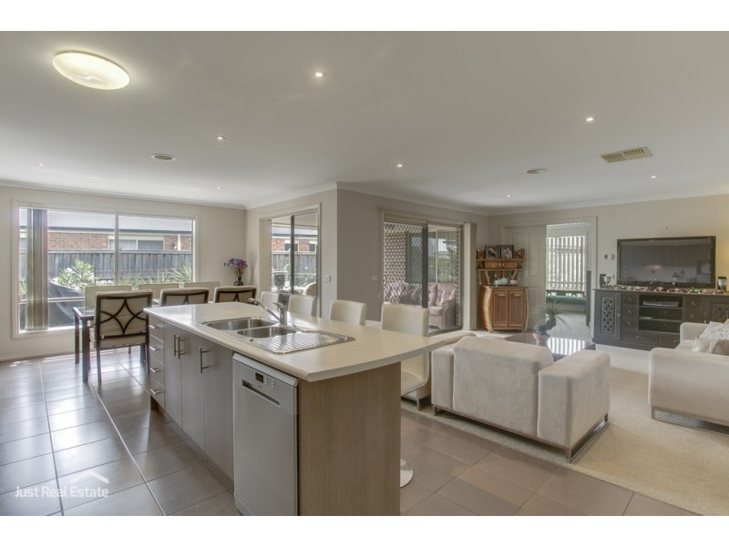 110 Moondarra Drive, Berwick VIC 3806