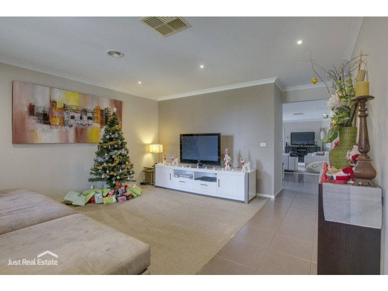 110 Moondarra Drive, Berwick VIC 3806