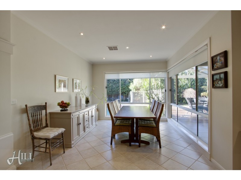 44 Edgbaston Circuit, Berwick VIC 3806