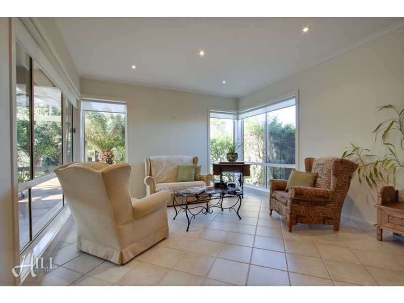 44 Edgbaston Circuit, Berwick VIC 3806
