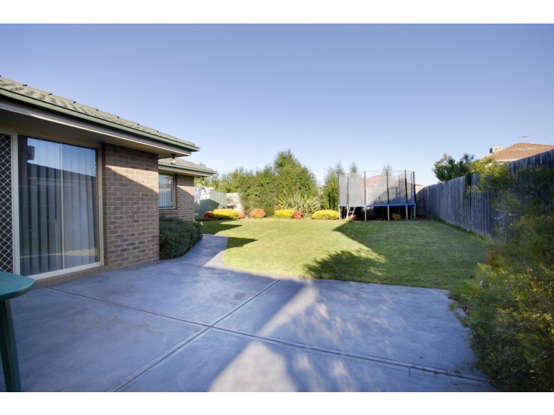 53  Rodlarni Crescent, Berwick VIC 3806
