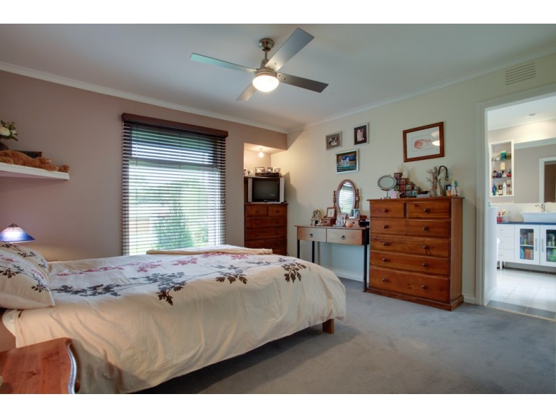 30 Gardiner Street, Berwick VIC 3806