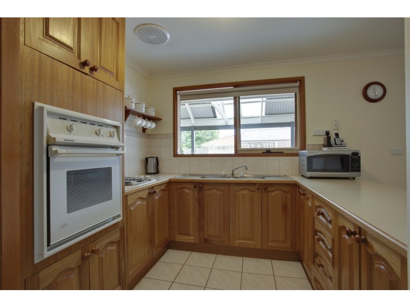 30 Murdoch Avenue, Narre Warren VIC 3805