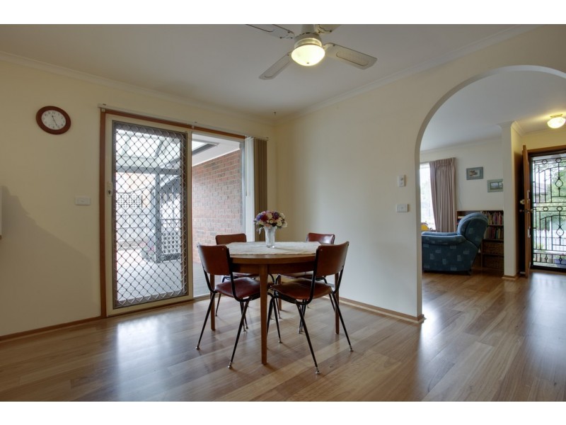 30 Murdoch Avenue, Narre Warren VIC 3805