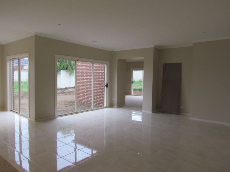 25 Botanic Drive, Pakenham VIC 3810