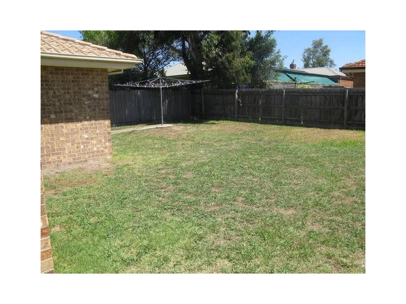17 Dewsbury Court, Narre Warren South VIC 3805