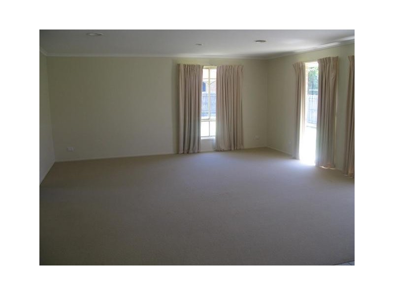 17 Dewsbury Court, Narre Warren South VIC 3805
