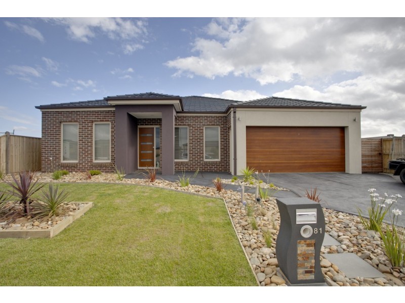81 Thunderbolt Drive, Cranbourne East VIC 3977