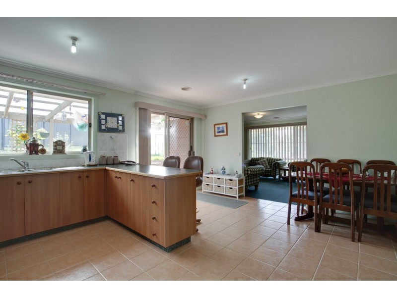 5 Tonia Court, Pakenham VIC 3810