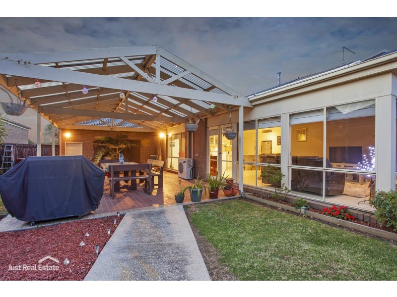 6 Carrum Close, Berwick VIC 3806