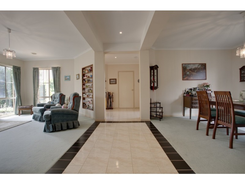 15 The Common, Narre Warren South VIC 3805