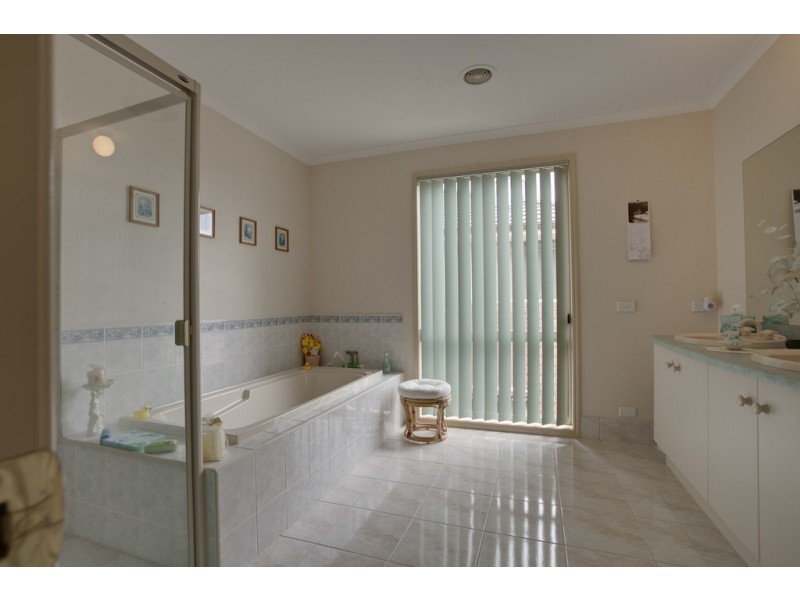 15 The Common, Narre Warren South VIC 3805