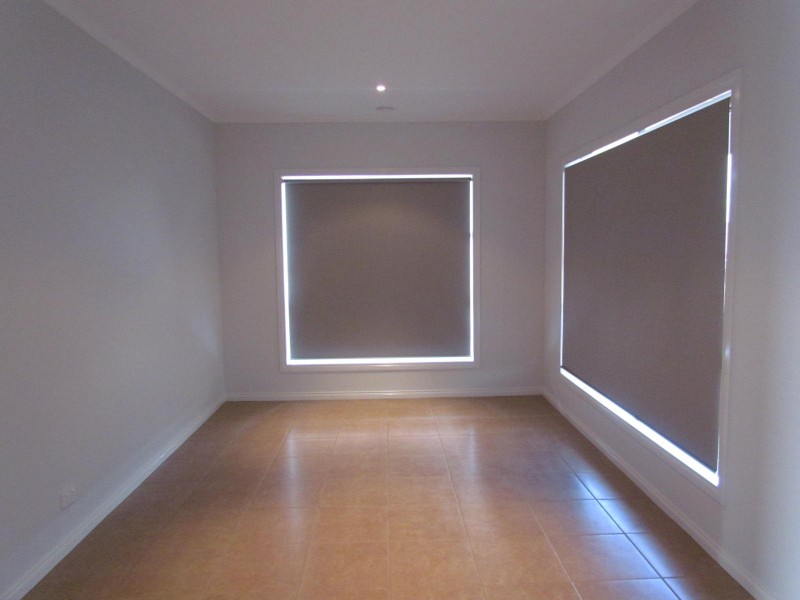 17 Rose Garden Avenue, Officer VIC 3809