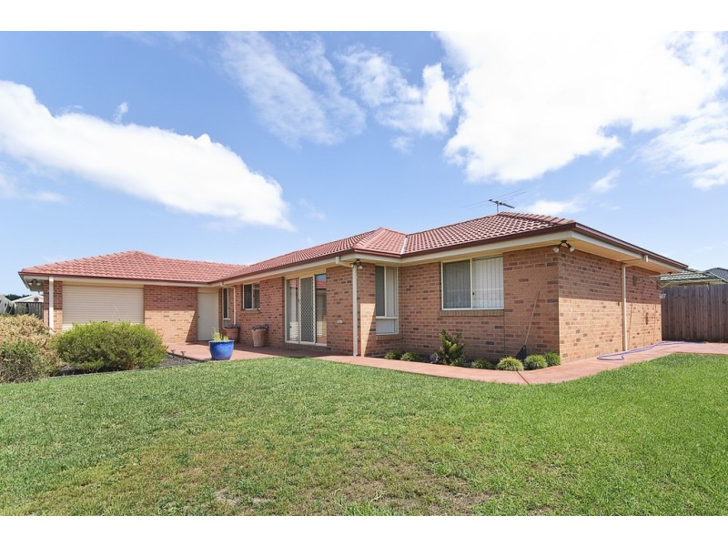 20 Terri-Ester Drive, Berwick VIC 3806