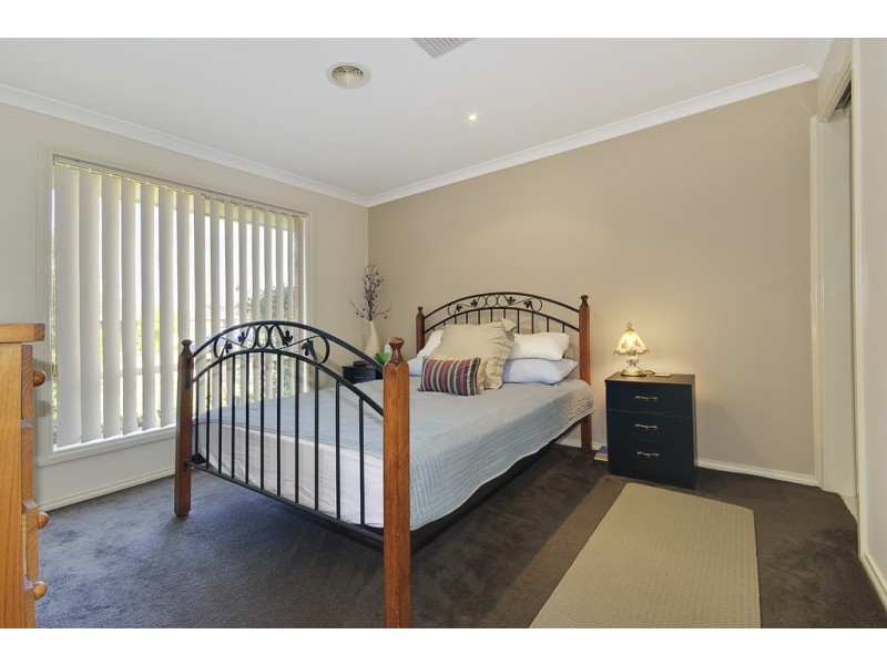 20 Terri-Ester Drive, Berwick VIC 3806