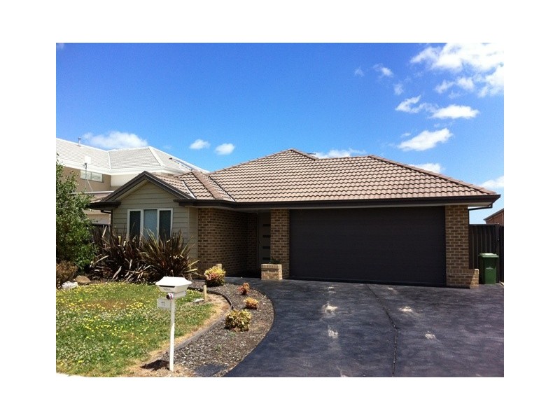 11  Britton Way, Pakenham VIC 3810