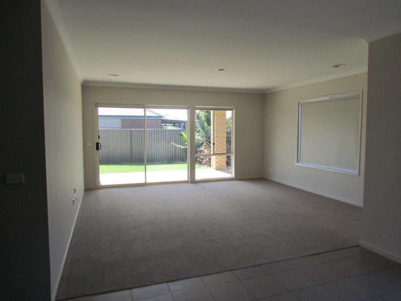 11  Britton Way, Pakenham VIC 3810