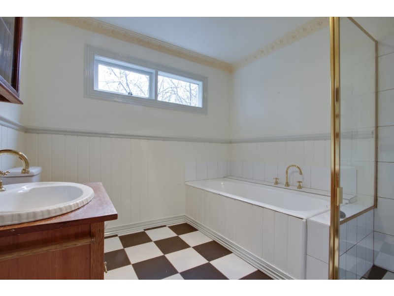 63 King Road, Harkaway VIC 3806