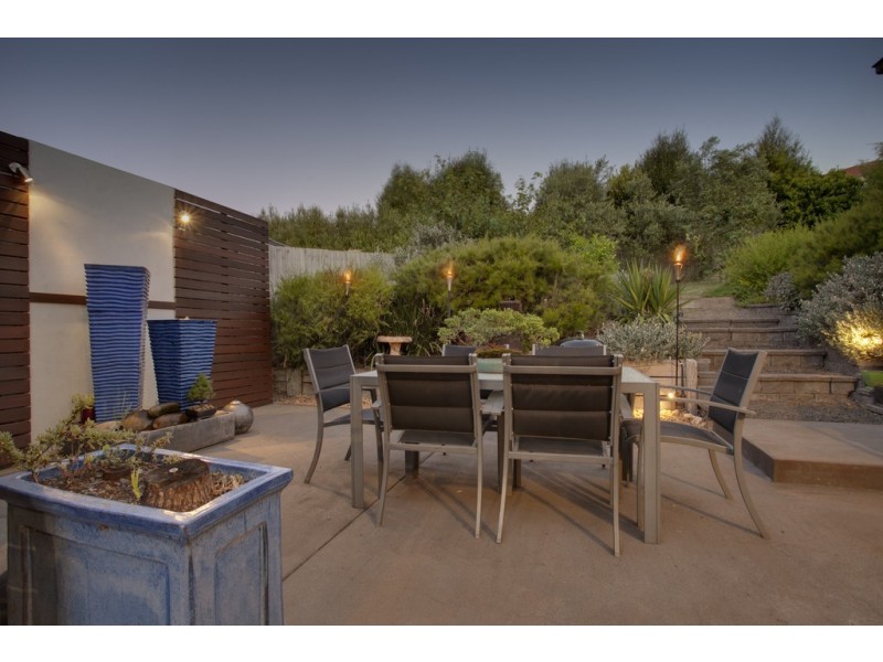 22 Fairholme Boulevard, Berwick VIC 3806