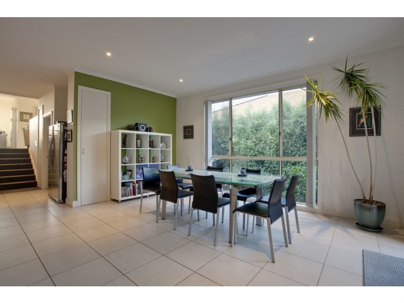 22 Fairholme Boulevard, Berwick VIC 3806