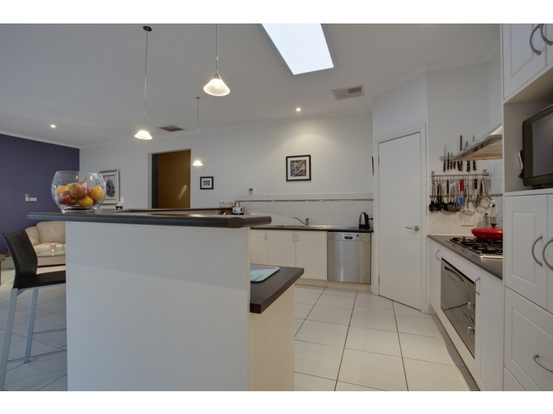 22 Fairholme Boulevard, Berwick VIC 3806