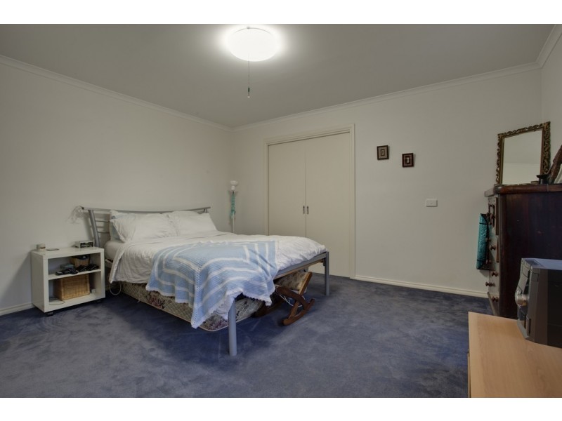 22 Fairholme Boulevard, Berwick VIC 3806