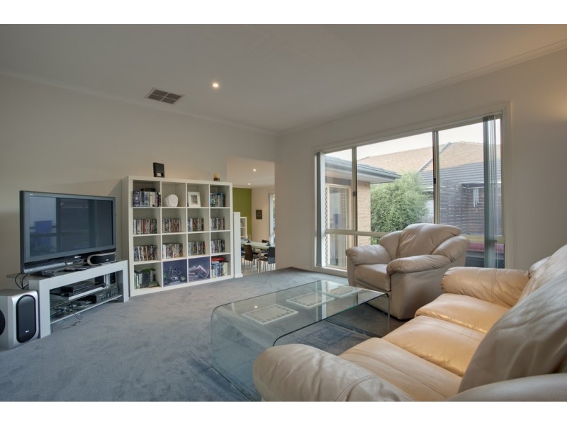 22 Fairholme Boulevard, Berwick VIC 3806