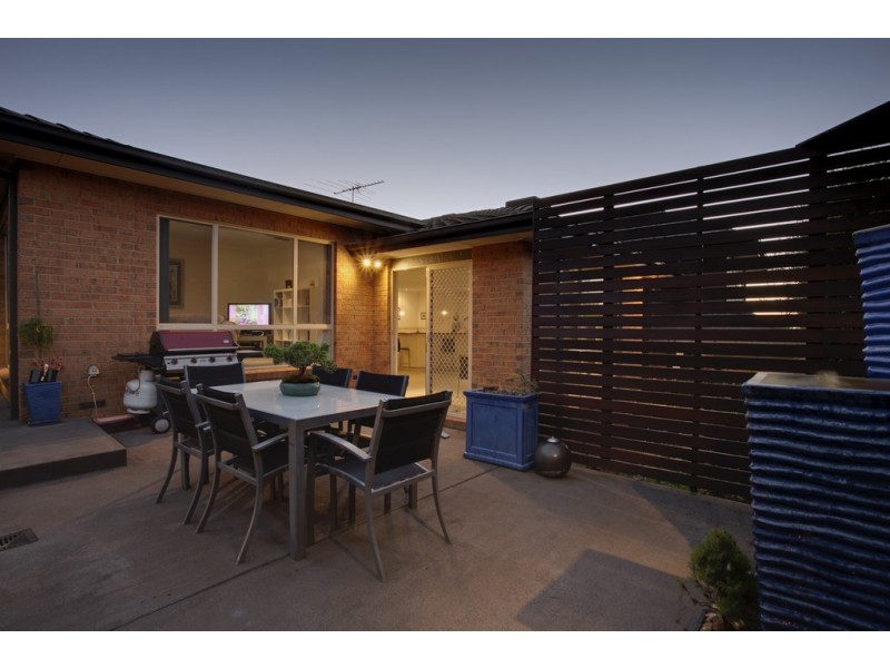 22 Fairholme Boulevard, Berwick VIC 3806