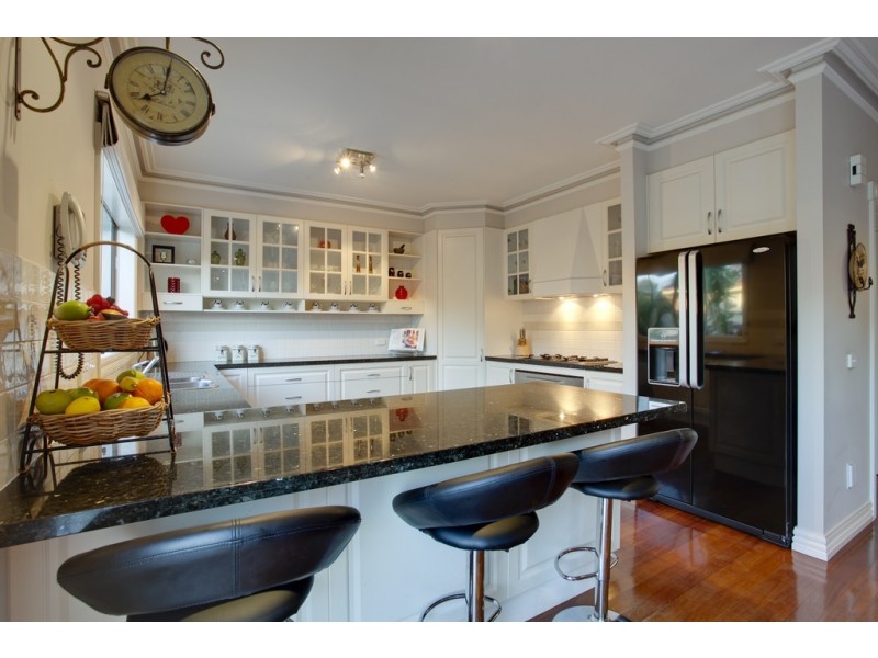 4 Aitken Court, Berwick VIC 3806