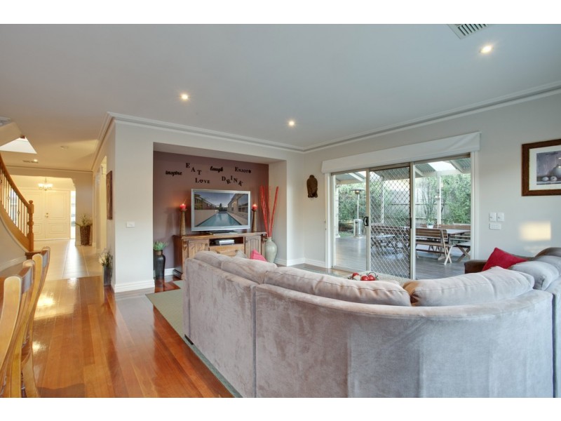 4 Aitken Court, Berwick VIC 3806