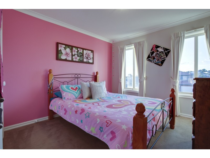 4 Aitken Court, Berwick VIC 3806