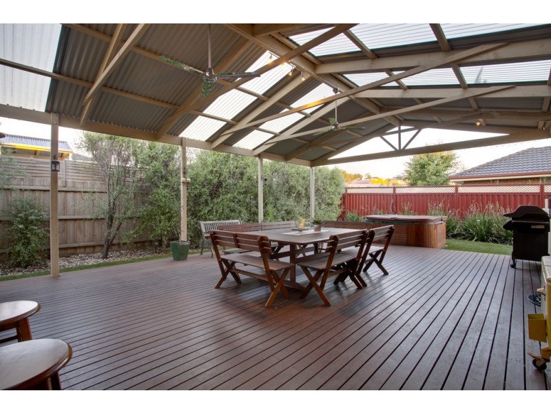 4 Aitken Court, Berwick VIC 3806