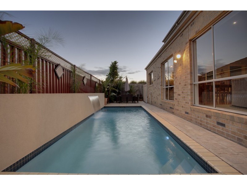 4 Aitken Court, Berwick VIC 3806