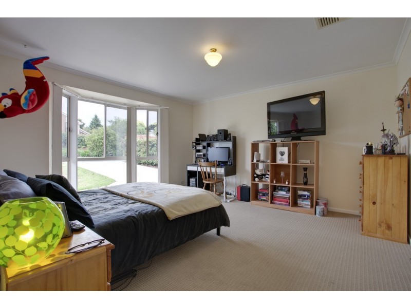 6 Denise Court, Narre Warren VIC 3805