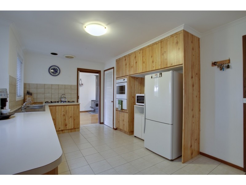 6 Denise Court, Narre Warren VIC 3805