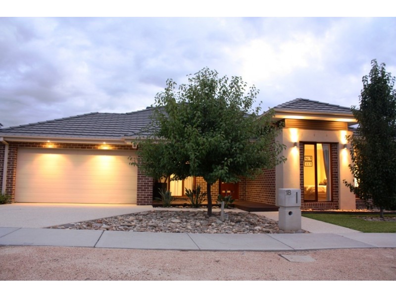 18 Misty Close, Berwick VIC 3806