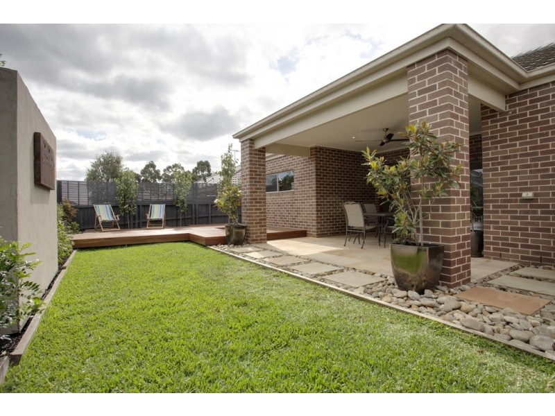 18 Misty Close, Berwick VIC 3806