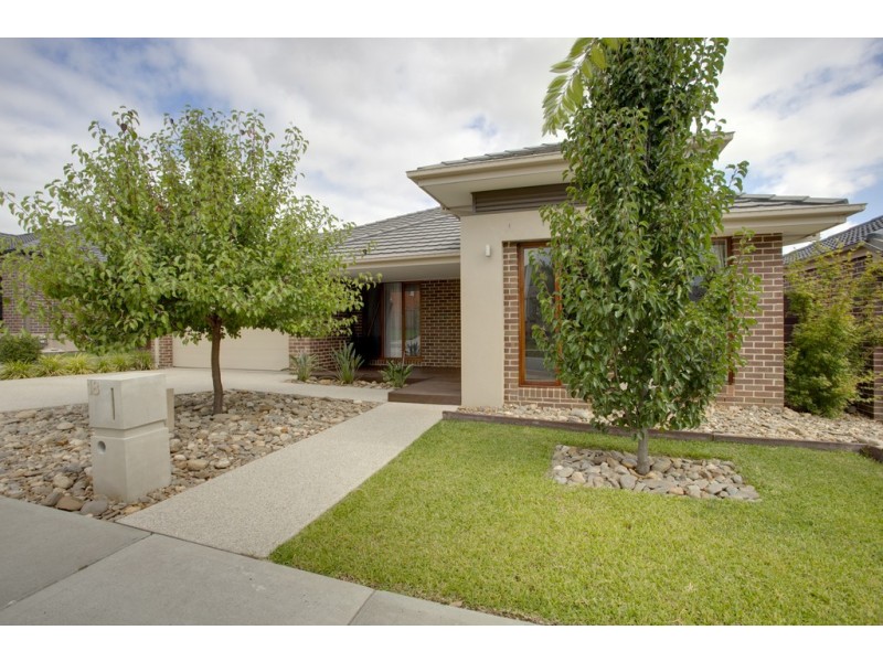 18 Misty Close, Berwick VIC 3806